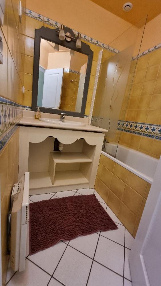 Paisible Au Coeur Du Golf Saint Laurent , Linge De Maison Et Menage Inclus Holiday home *